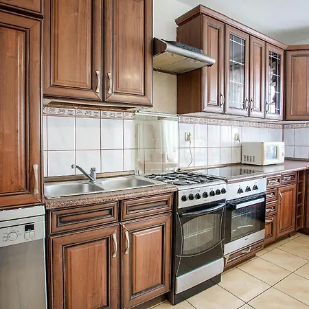 3 Bedroom Awesome In *