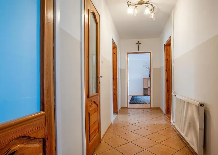 Stunning In Gowidlino